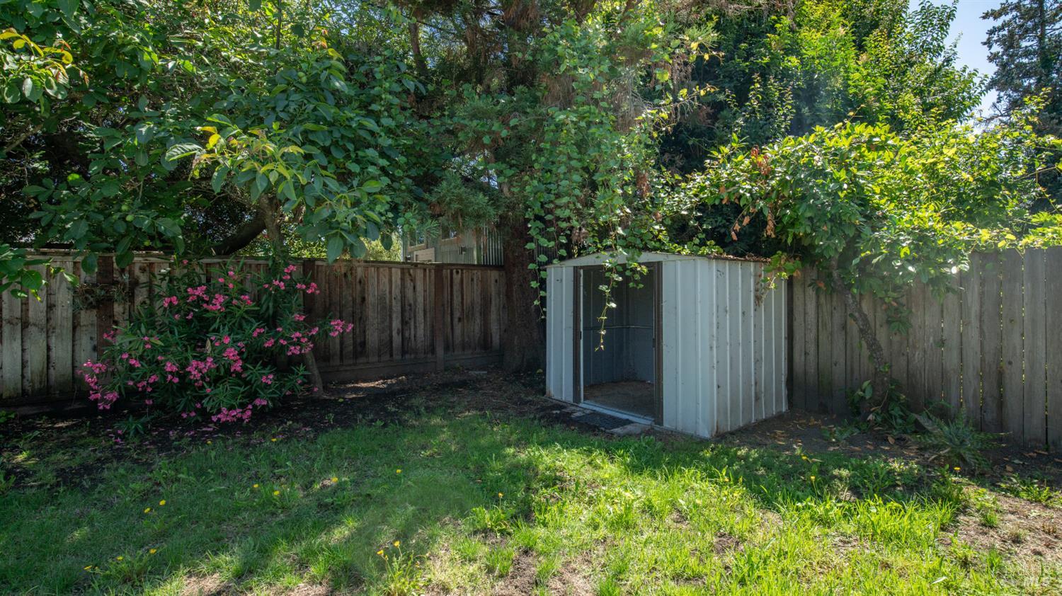 2820 Village Side Drive Santa Rosa CA 95405