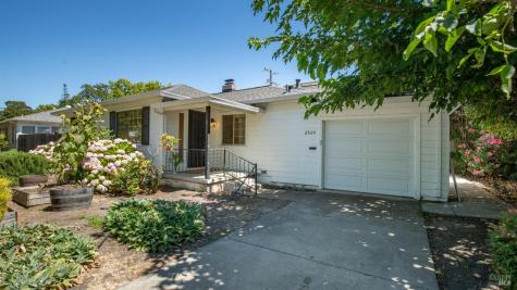 2820 Village Side Drive Santa Rosa CA 95405