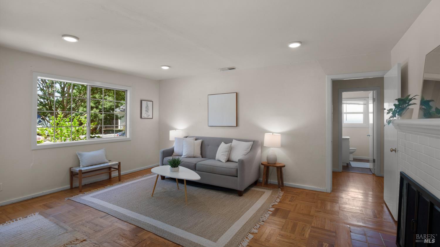 2820 Village Side Drive Santa Rosa CA 95405