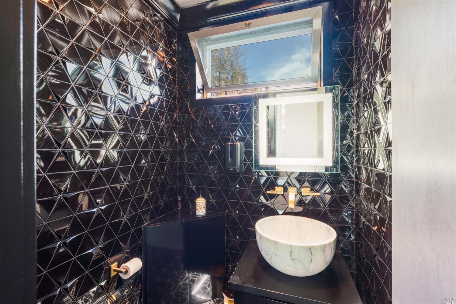 9 Bournemouth Road St. Helena CA 94574