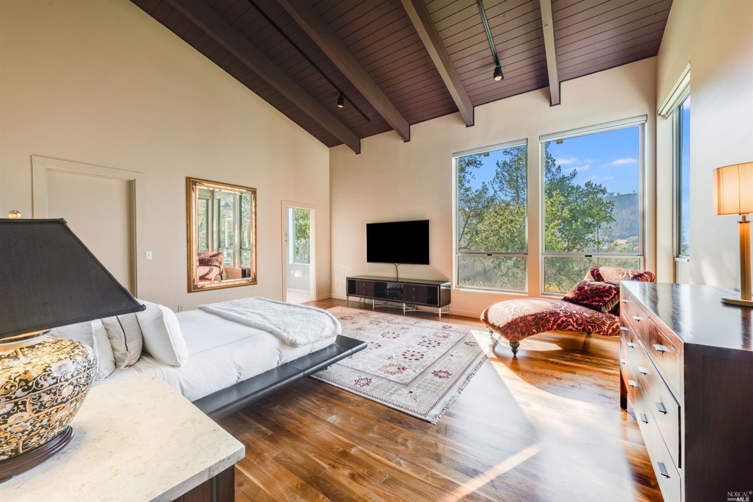 9 Bournemouth Road St. Helena CA 94574