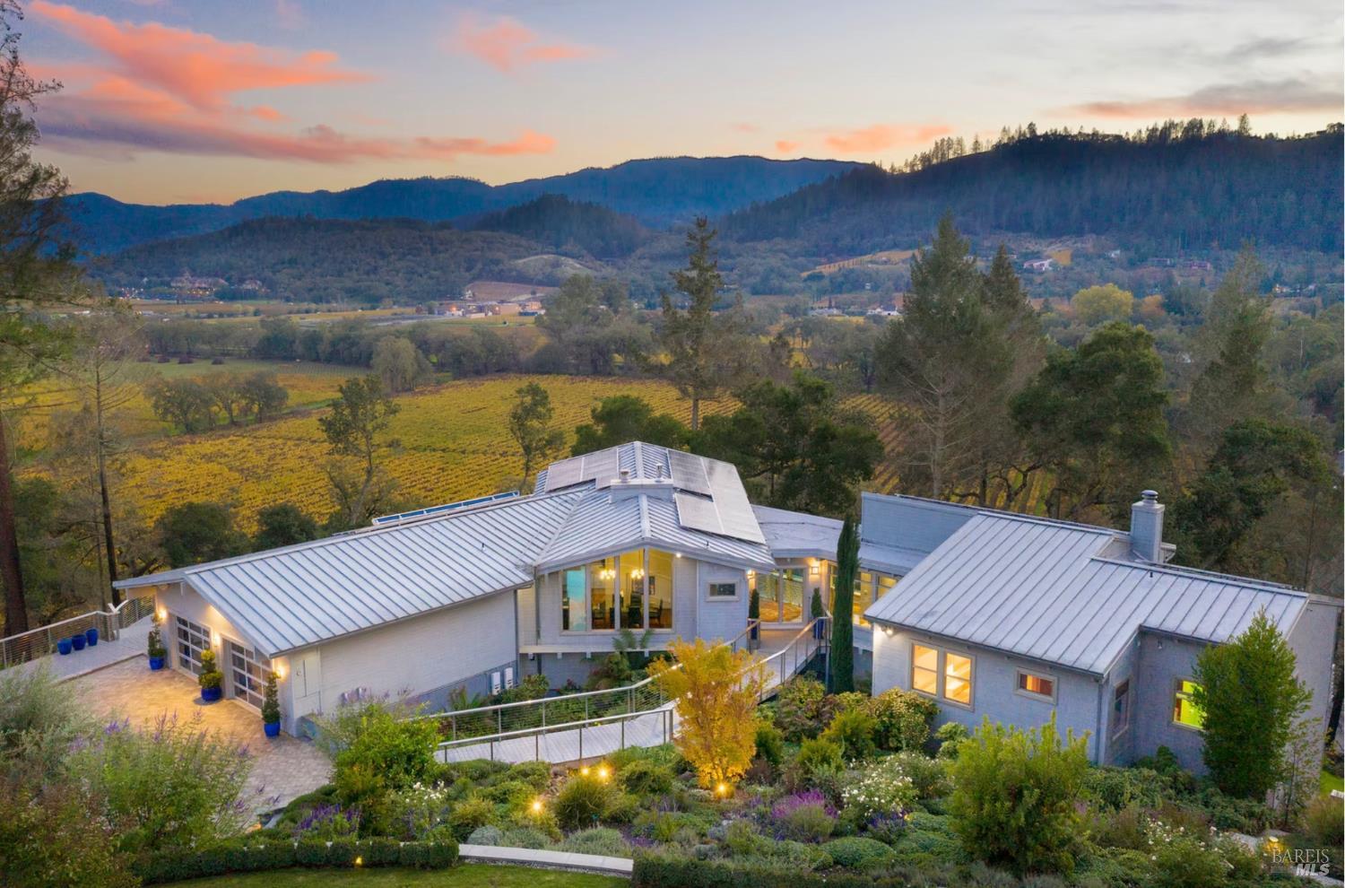 9 Bournemouth Road St. Helena CA 94574