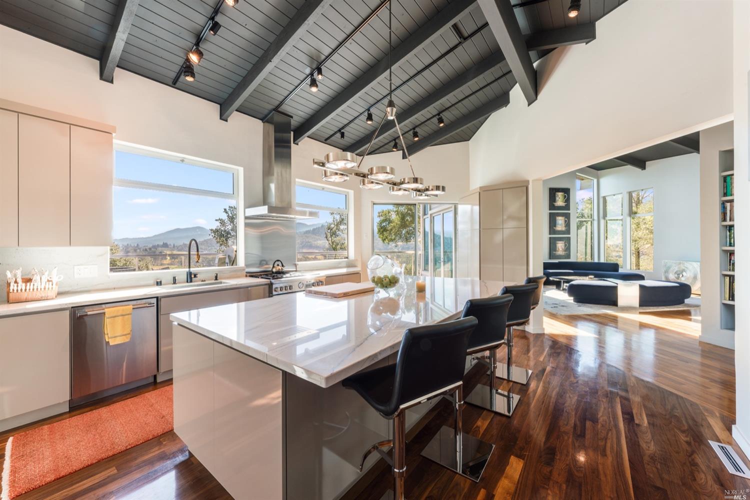 9 Bournemouth Road St. Helena CA 94574