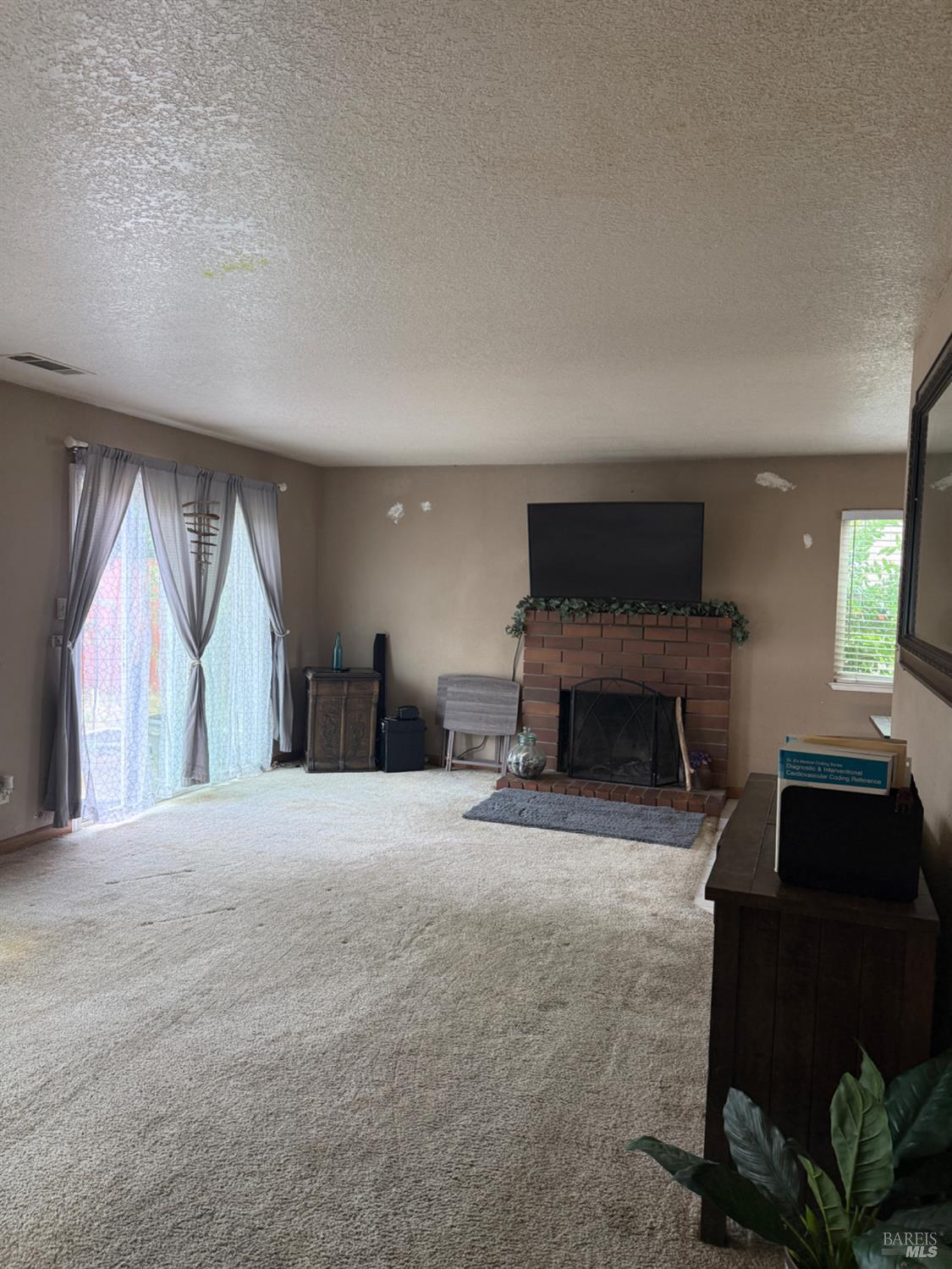 521 Thomas Circle Suisun City CA 94585