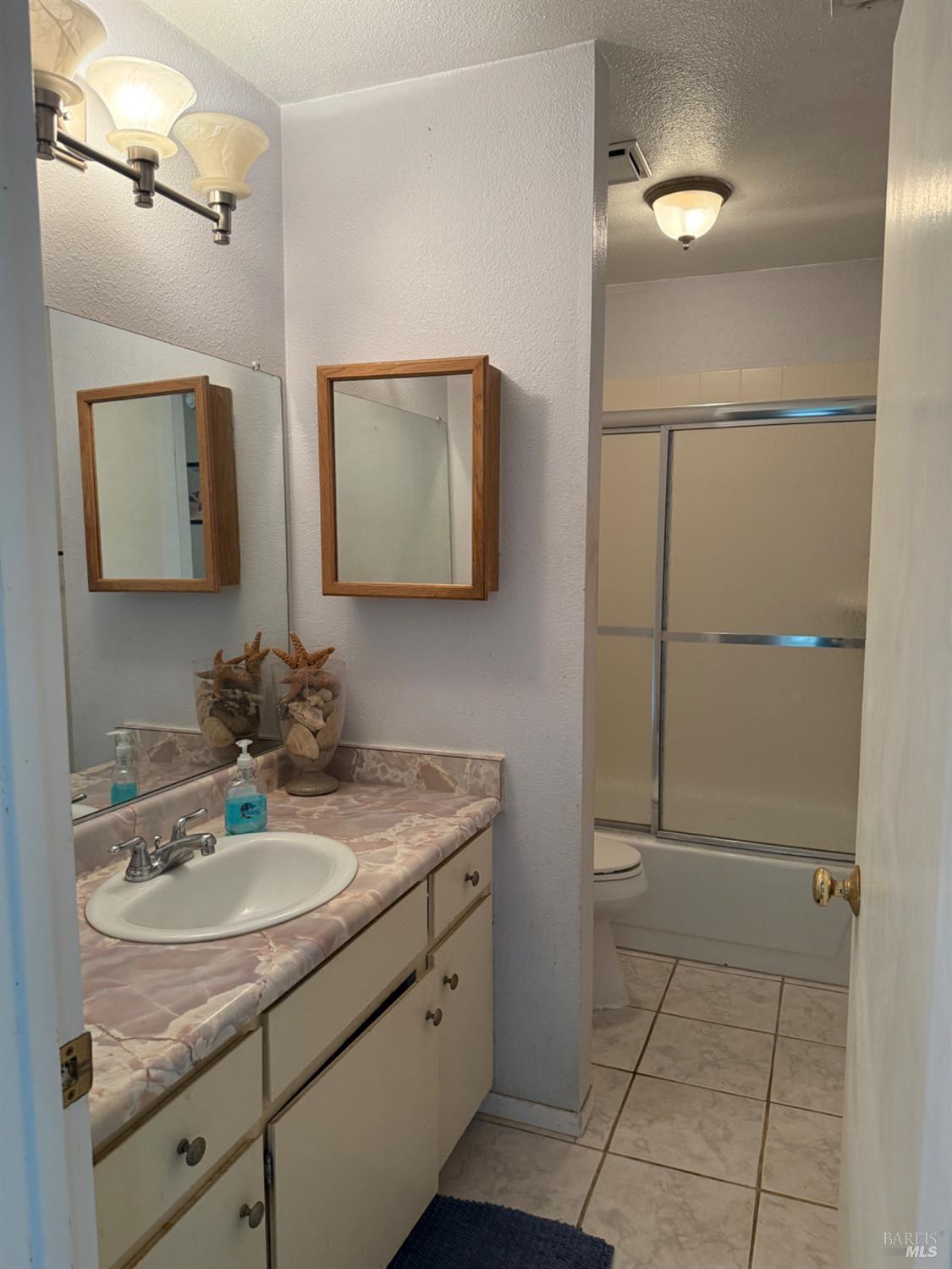 521 Thomas Circle Suisun City CA 94585