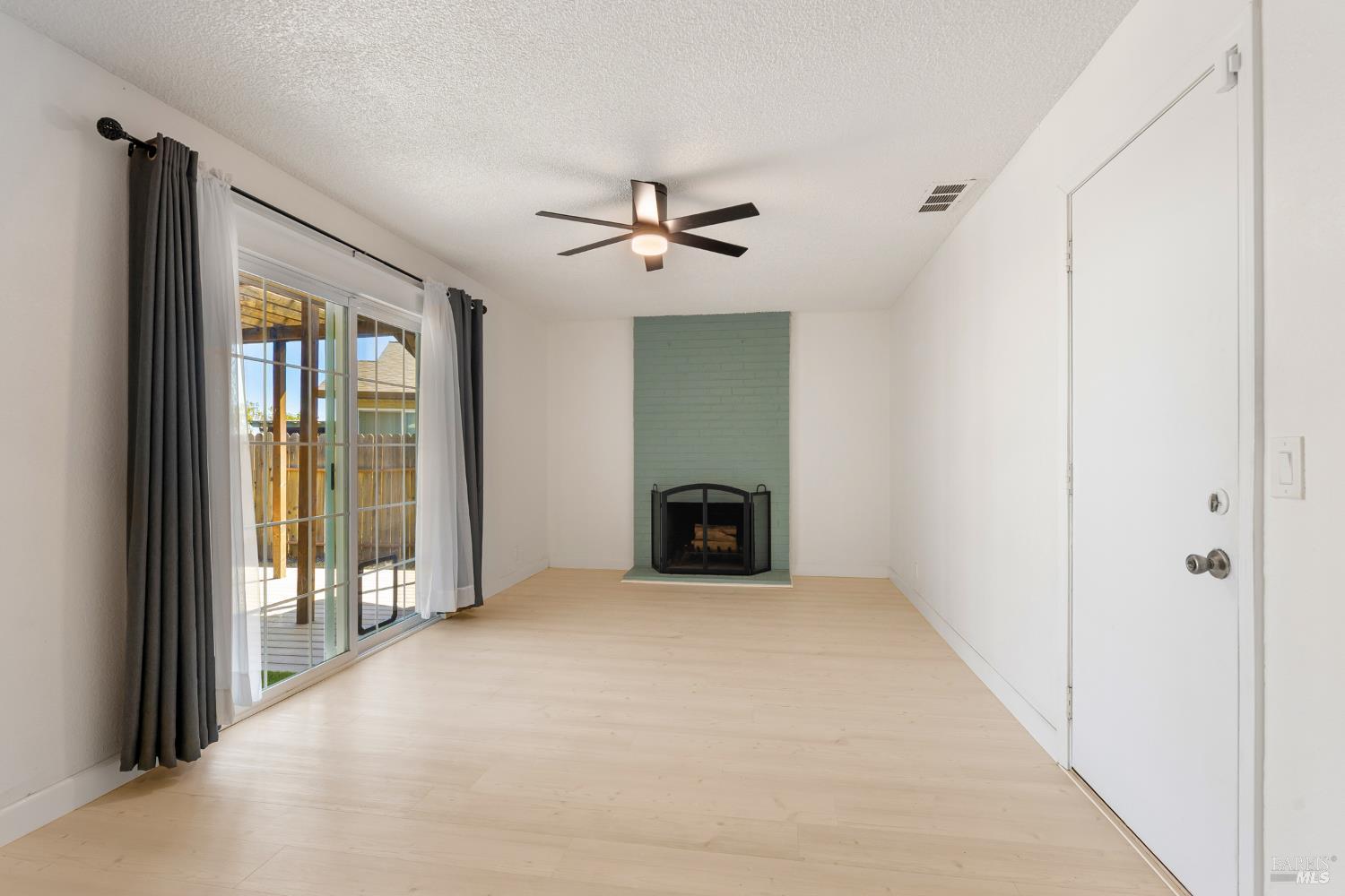513 Monterey Drive Suisun City CA 94585