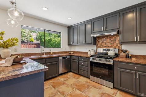 212 San Ramon Way Novato CA 94945
