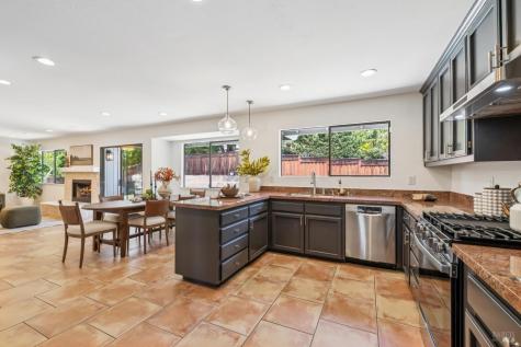 212 San Ramon Way Novato CA 94945