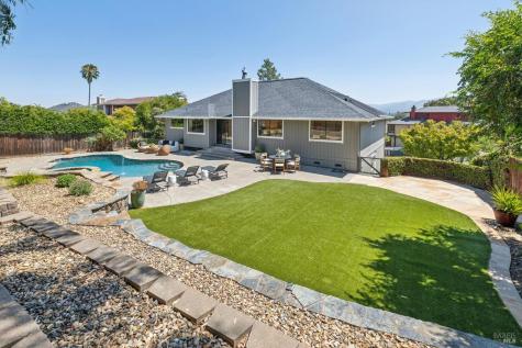 212 San Ramon Way Novato CA 94945