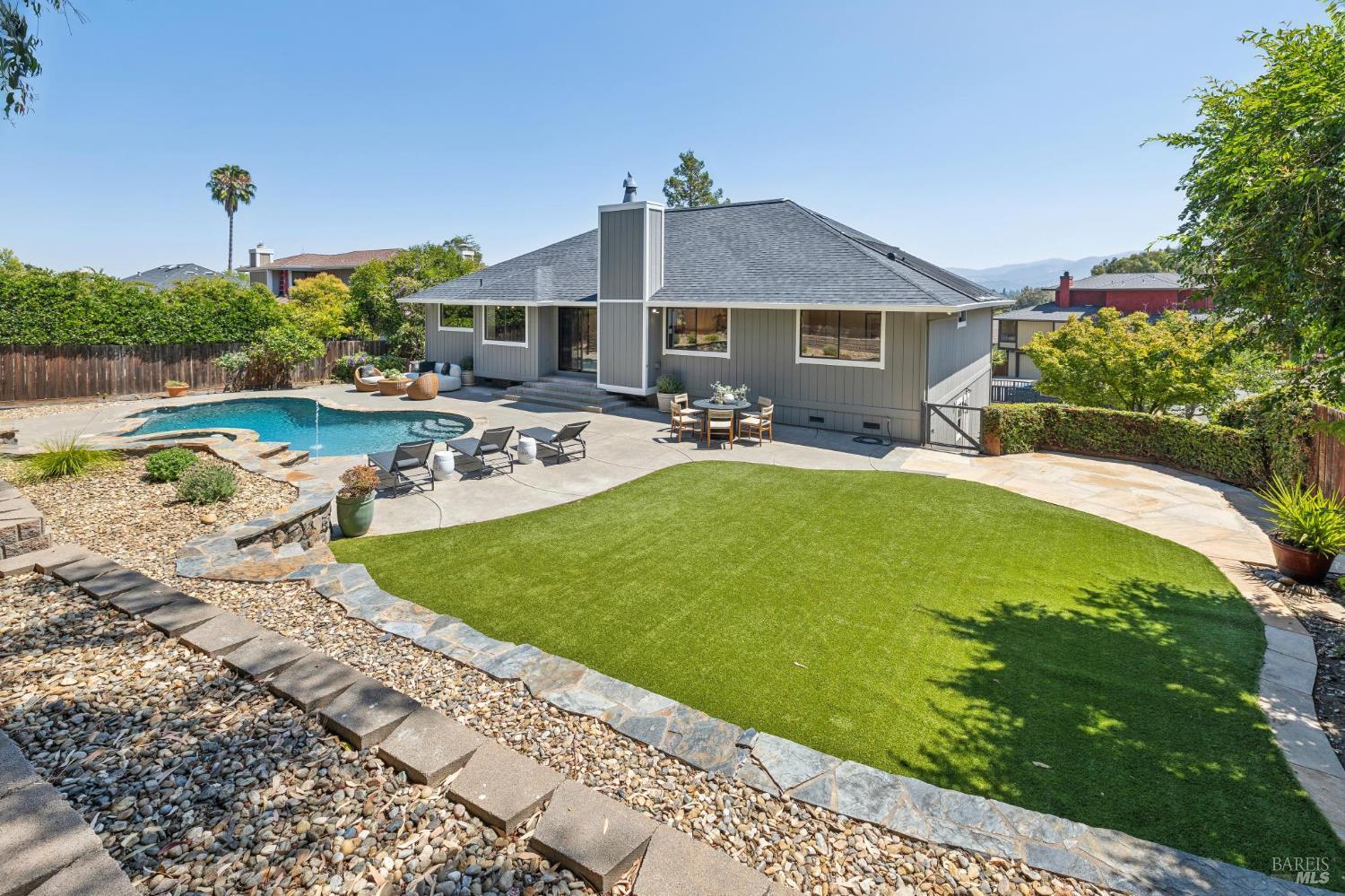 212 San Ramon Way Novato CA 94945