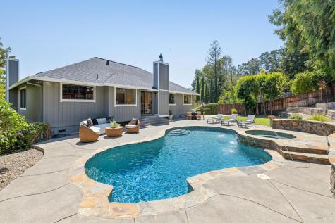 212 San Ramon Way Novato CA 94945