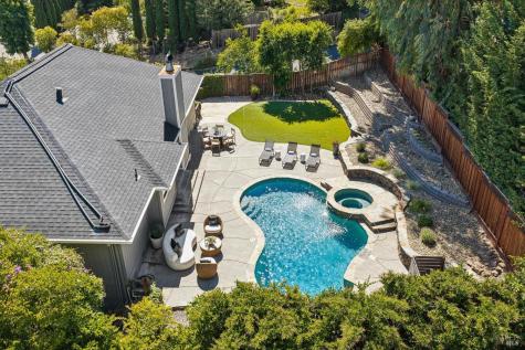 212 San Ramon Way Novato CA 94945