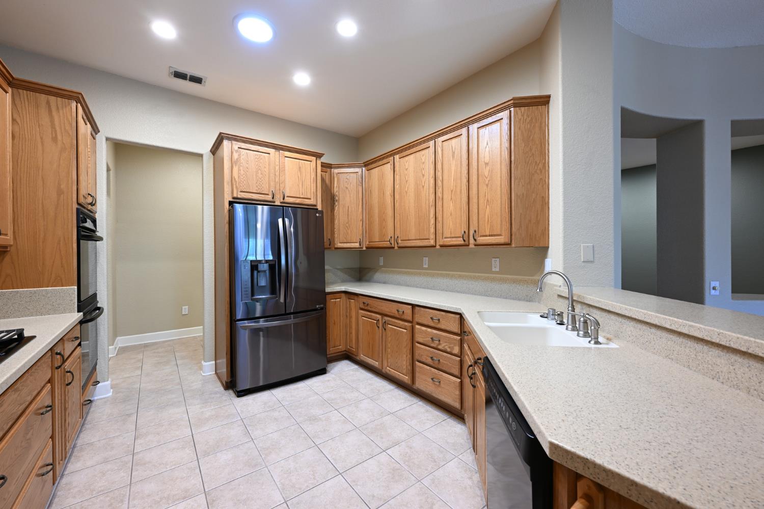 815 El Capitan Lincoln CA 95648