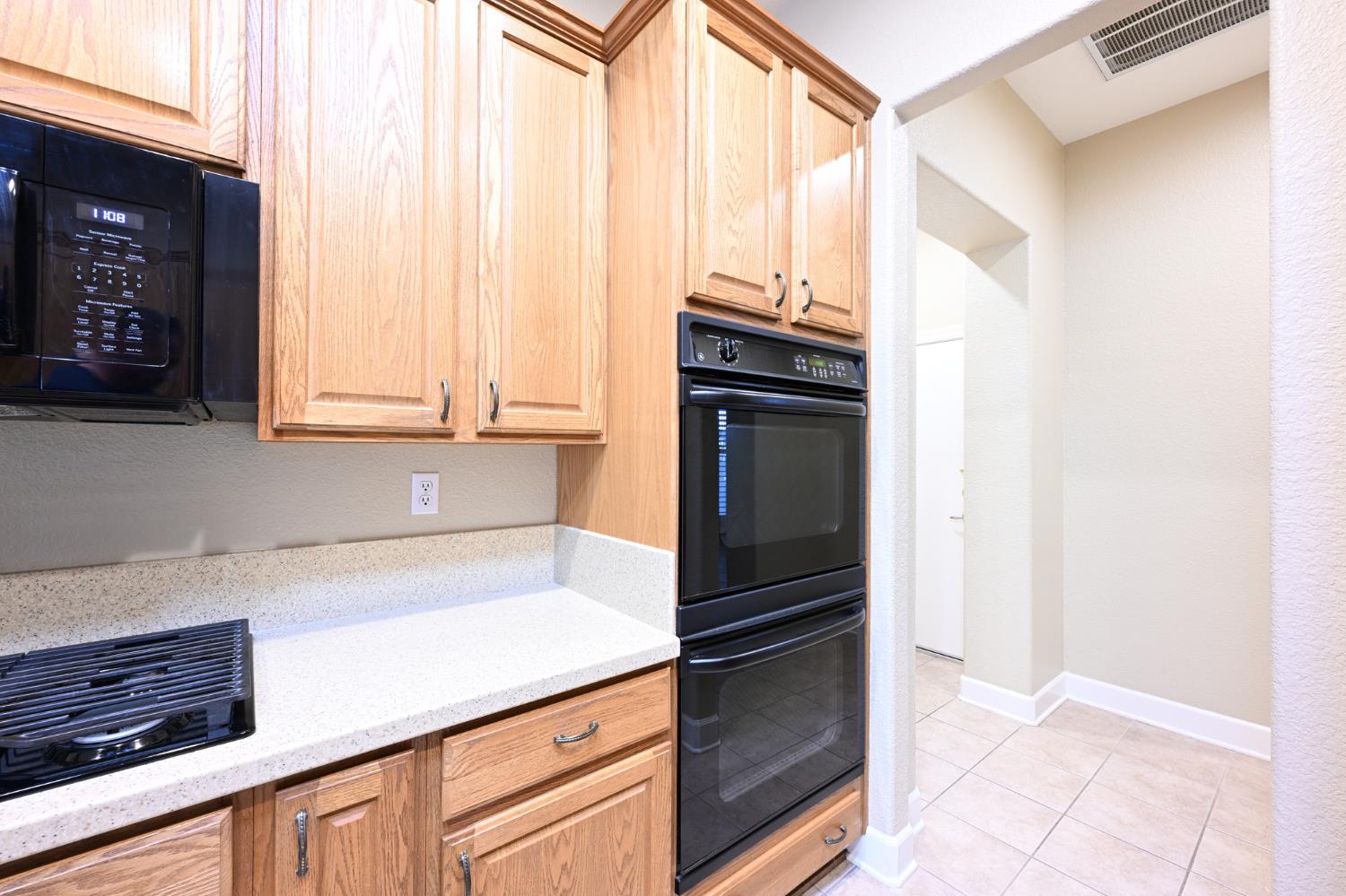 815 El Capitan Lincoln CA 95648