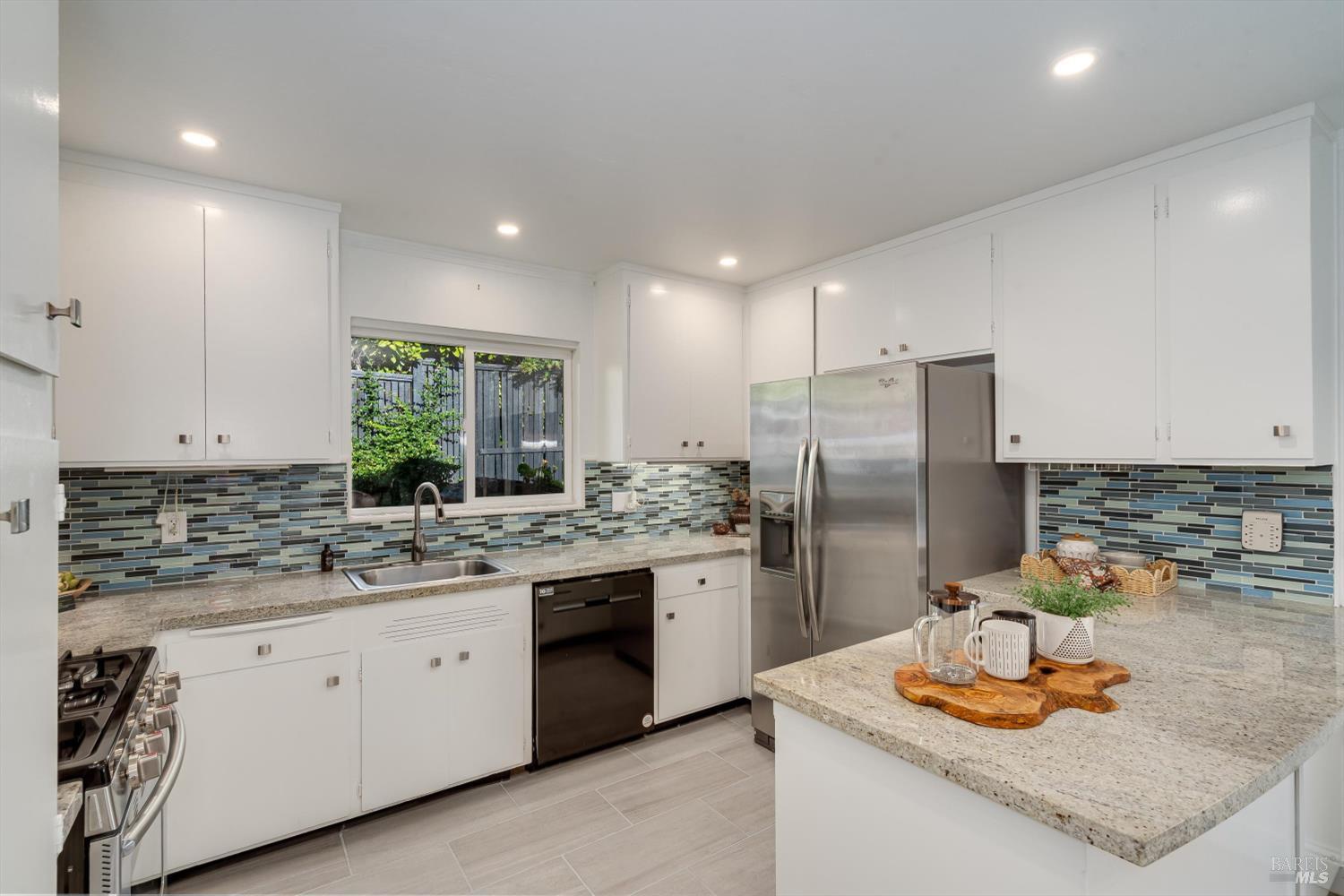 28 Oak Tree Lane Fairfax CA 94930