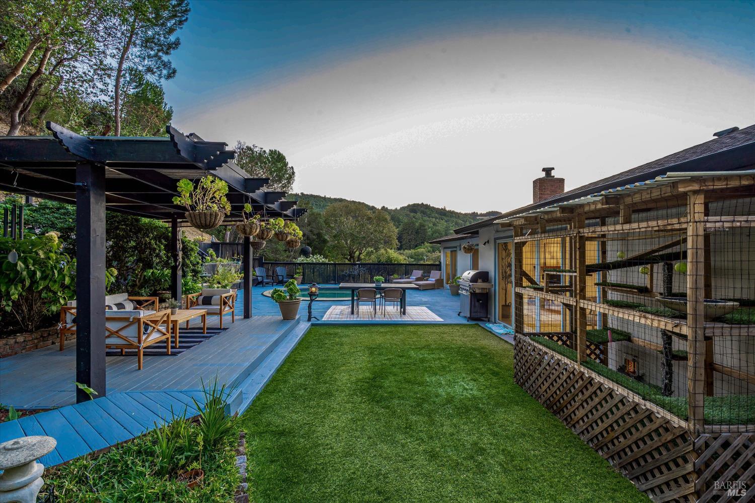 28 Oak Tree Lane Fairfax CA 94930