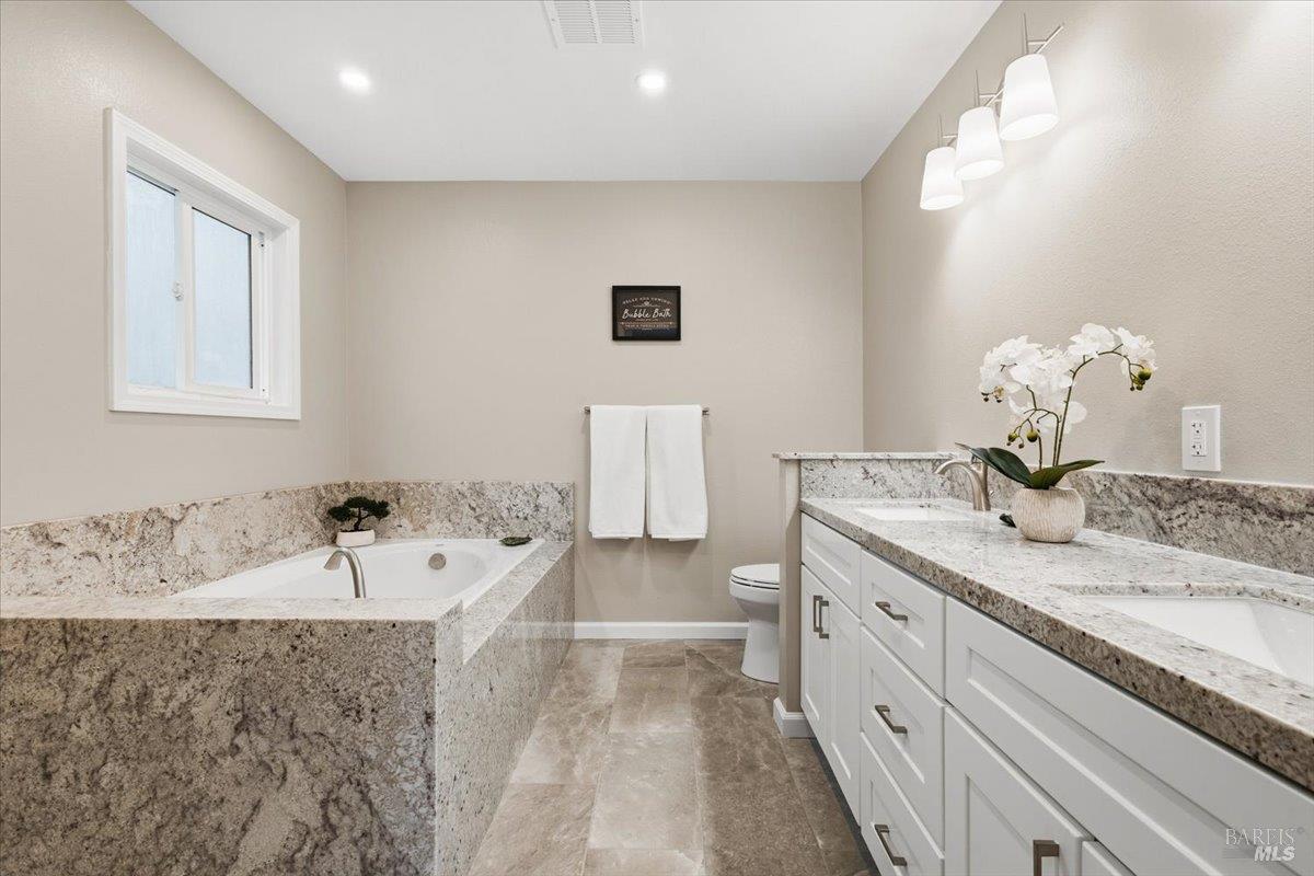 492 Albert Way Petaluma CA 94954