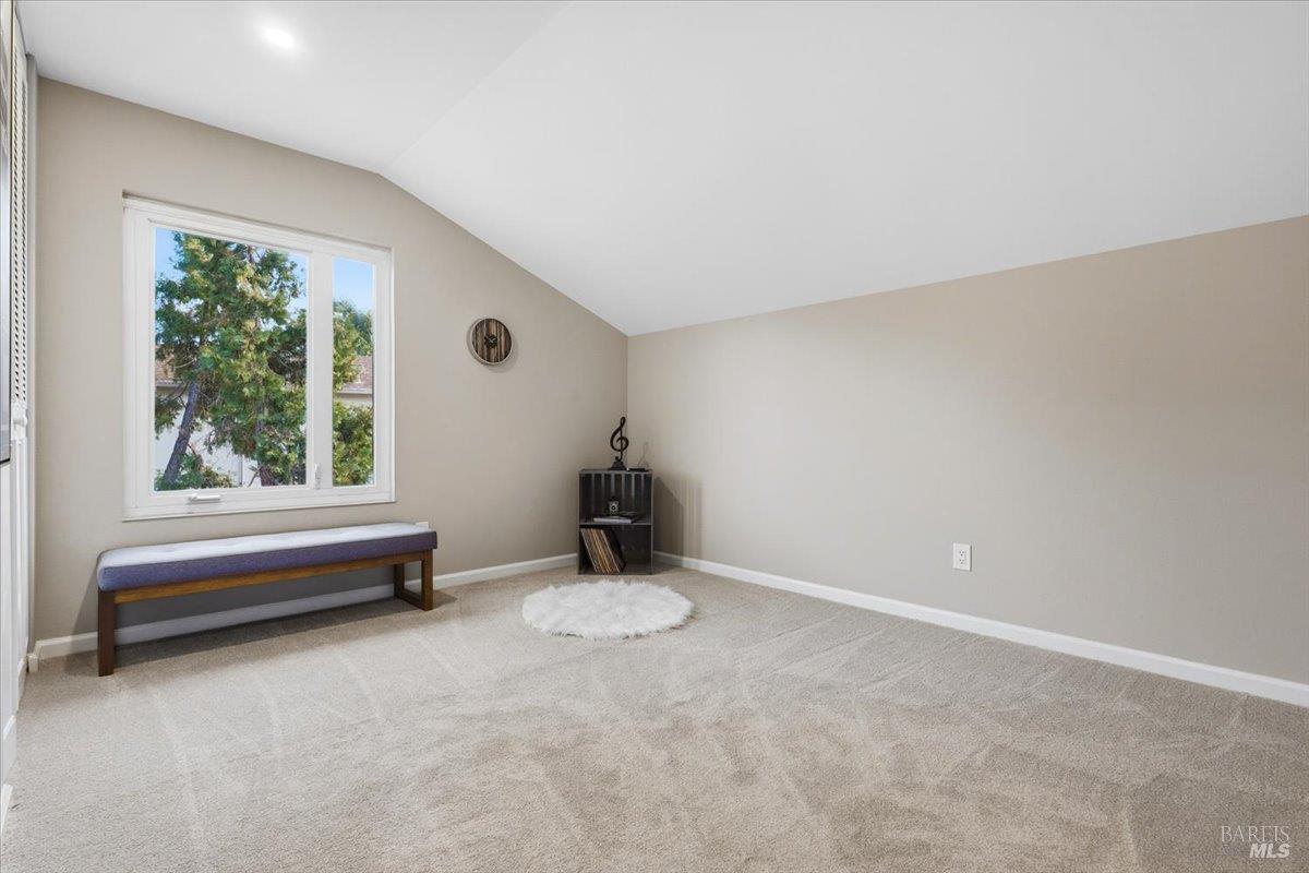 492 Albert Way Petaluma CA 94954