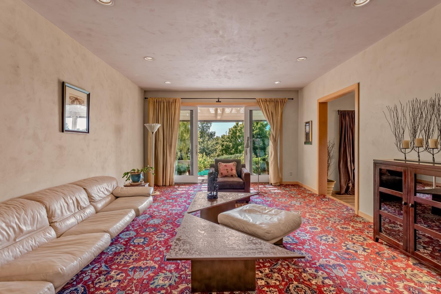 4163 E 3rd Avenue Napa CA 94558