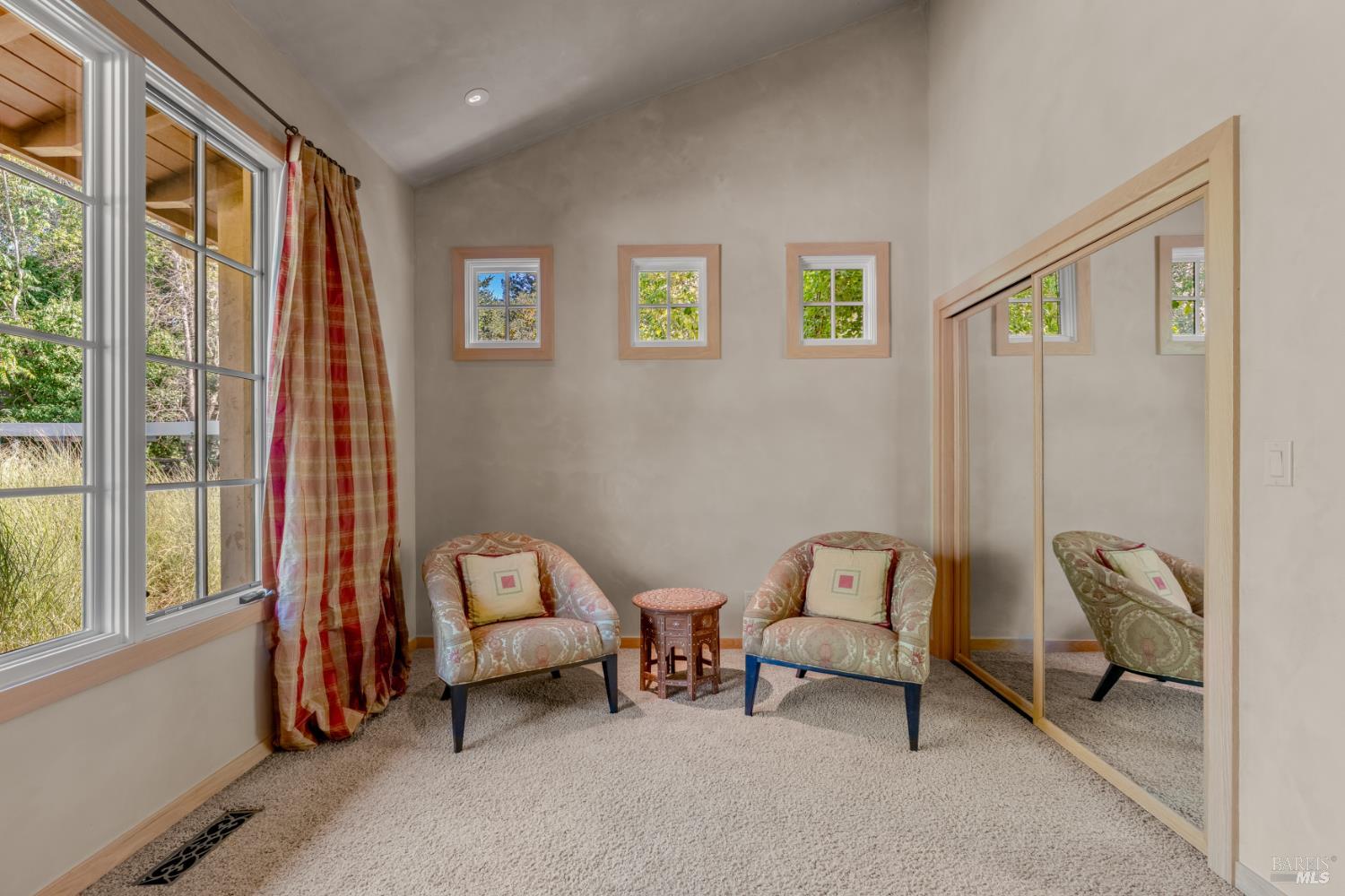 4163 E 3rd Avenue Napa CA 94558