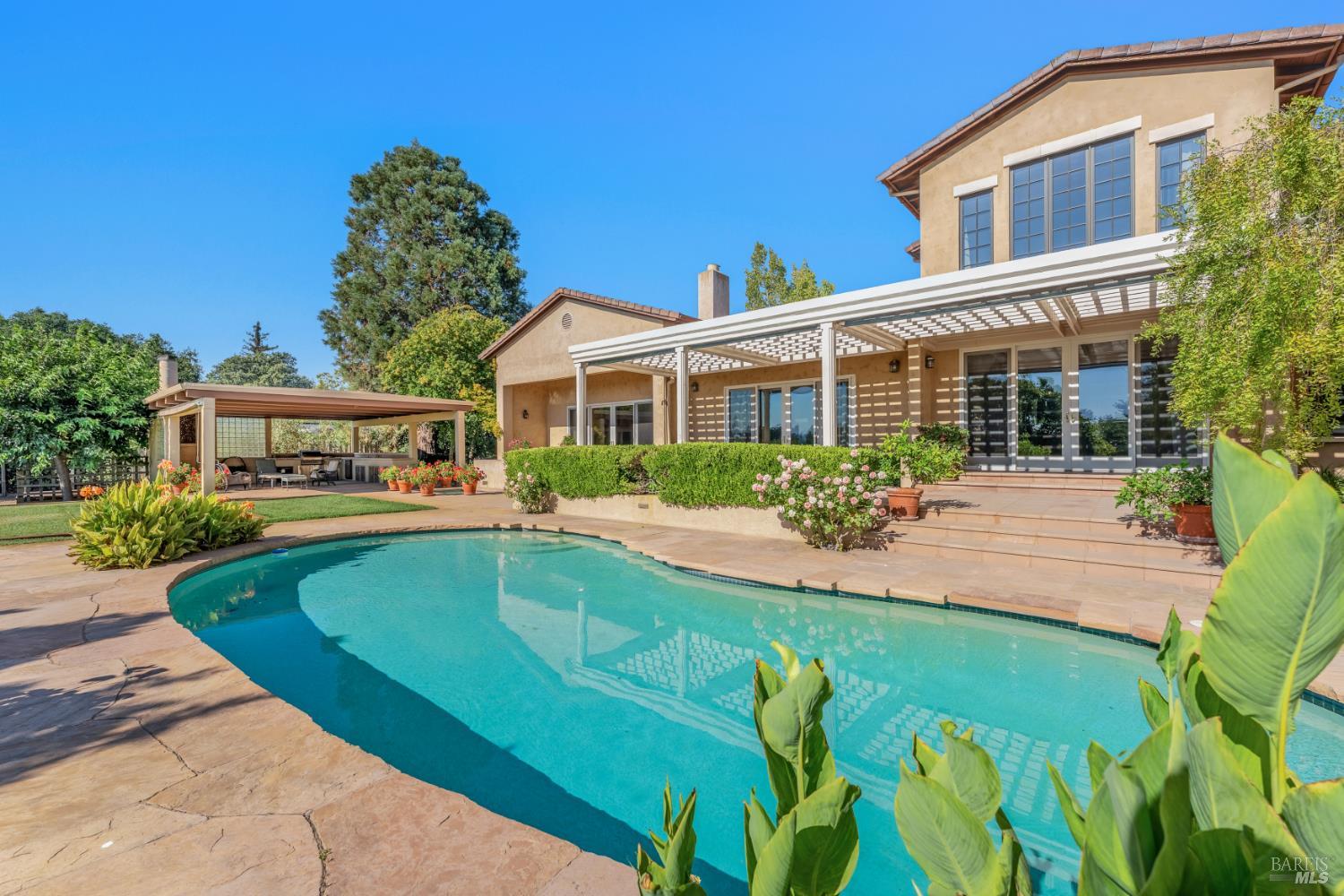 4163 E 3rd Avenue Napa CA 94558