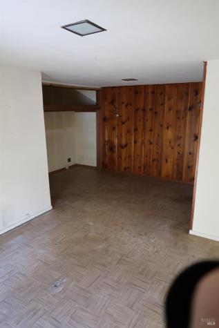 8822 Oak Grove Avenue Sebastopol CA 95472