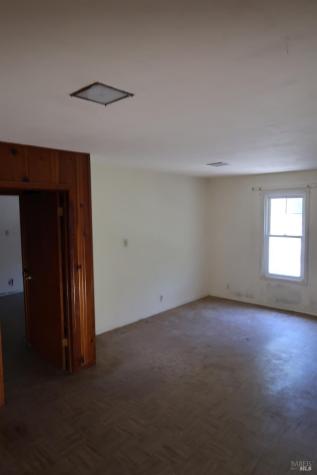 8822 Oak Grove Avenue Sebastopol CA 95472