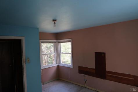 8822 Oak Grove Avenue Sebastopol CA 95472