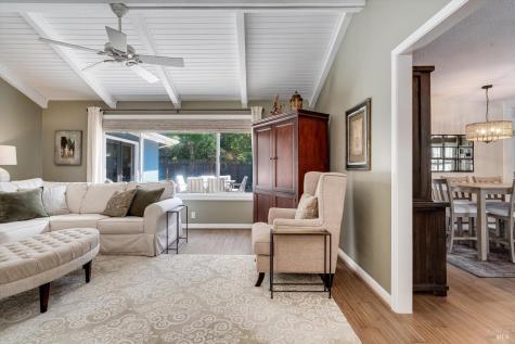1116 Lanewood Way Santa Rosa CA 95404