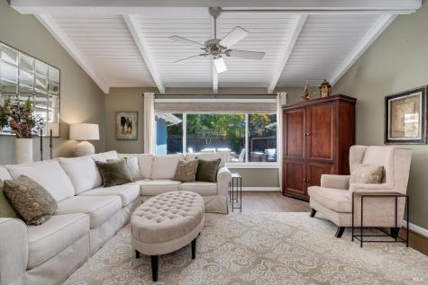 1116 Lanewood Way Santa Rosa CA 95404