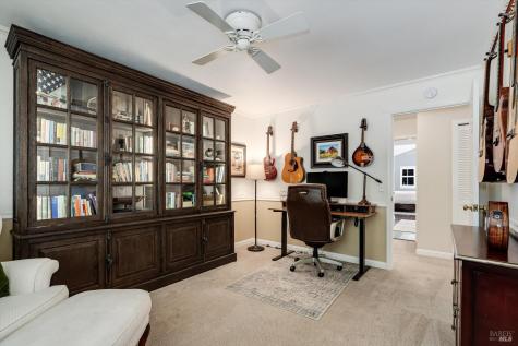 1116 Lanewood Way Santa Rosa CA 95404