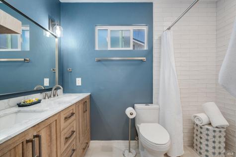 1116 Lanewood Way Santa Rosa CA 95404