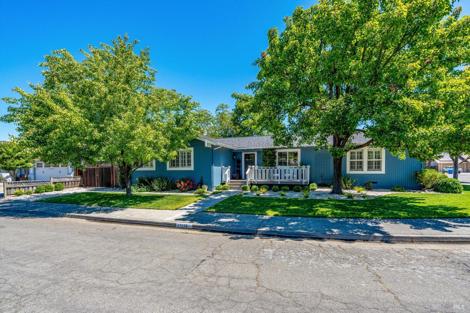 1116 Lanewood Way Santa Rosa CA 95404