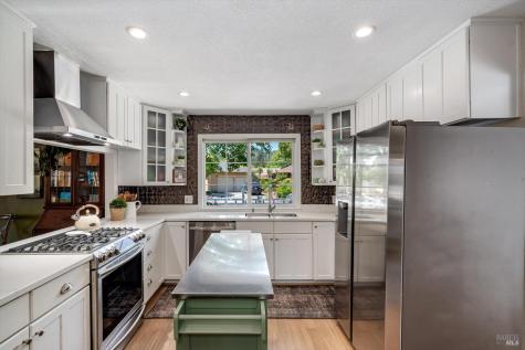1116 Lanewood Way Santa Rosa CA 95404