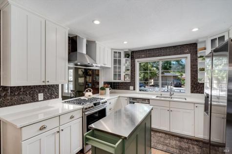 1116 Lanewood Way Santa Rosa CA 95404