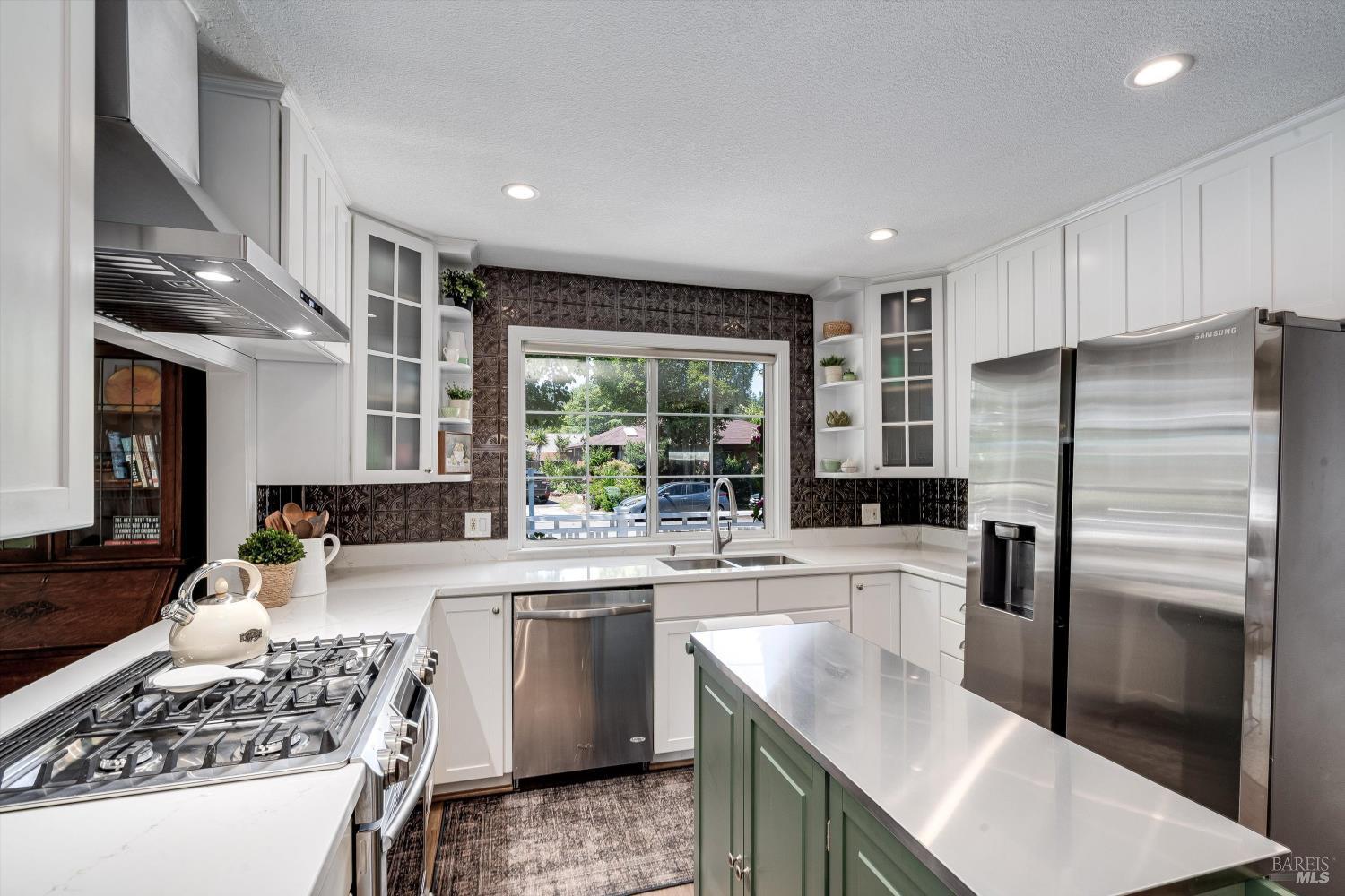 1116 Lanewood Way Santa Rosa CA 95404