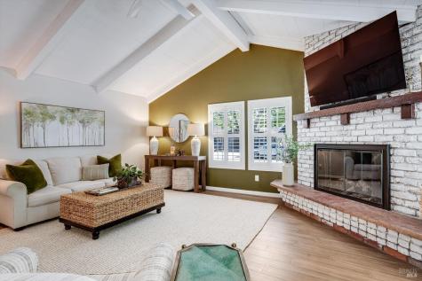 1116 Lanewood Way Santa Rosa CA 95404