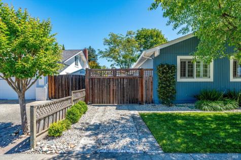1116 Lanewood Way Santa Rosa CA 95404