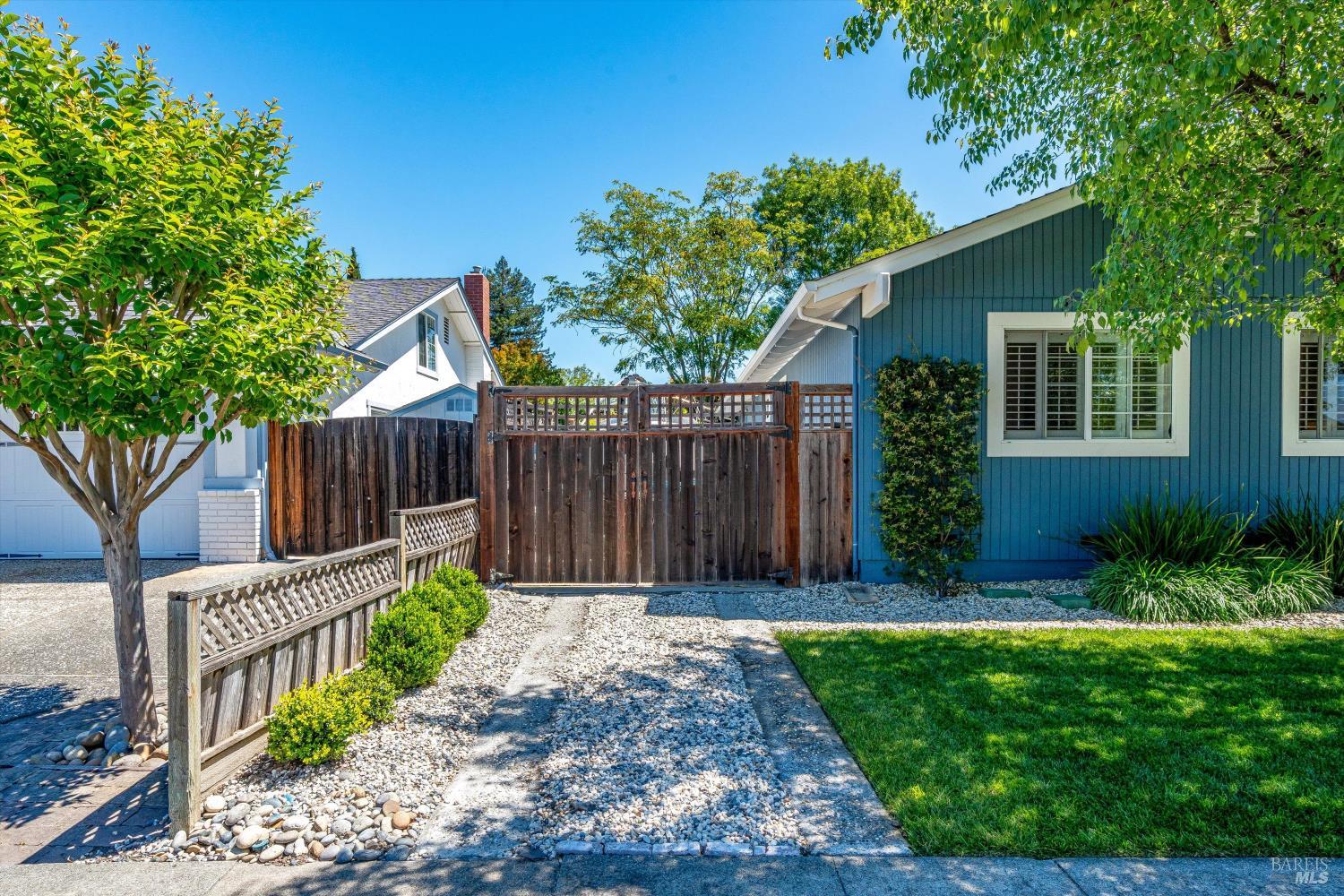 1116 Lanewood Way Santa Rosa CA 95404