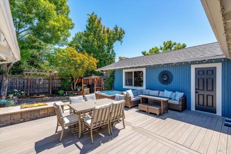 1116 Lanewood Way Santa Rosa CA 95404