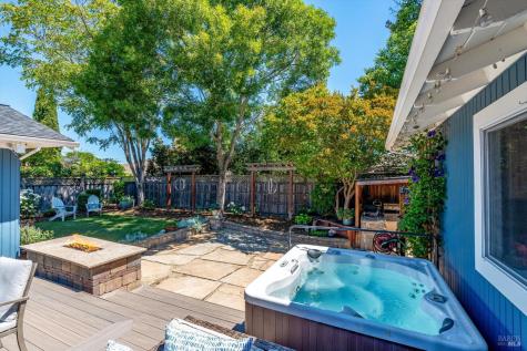 1116 Lanewood Way Santa Rosa CA 95404