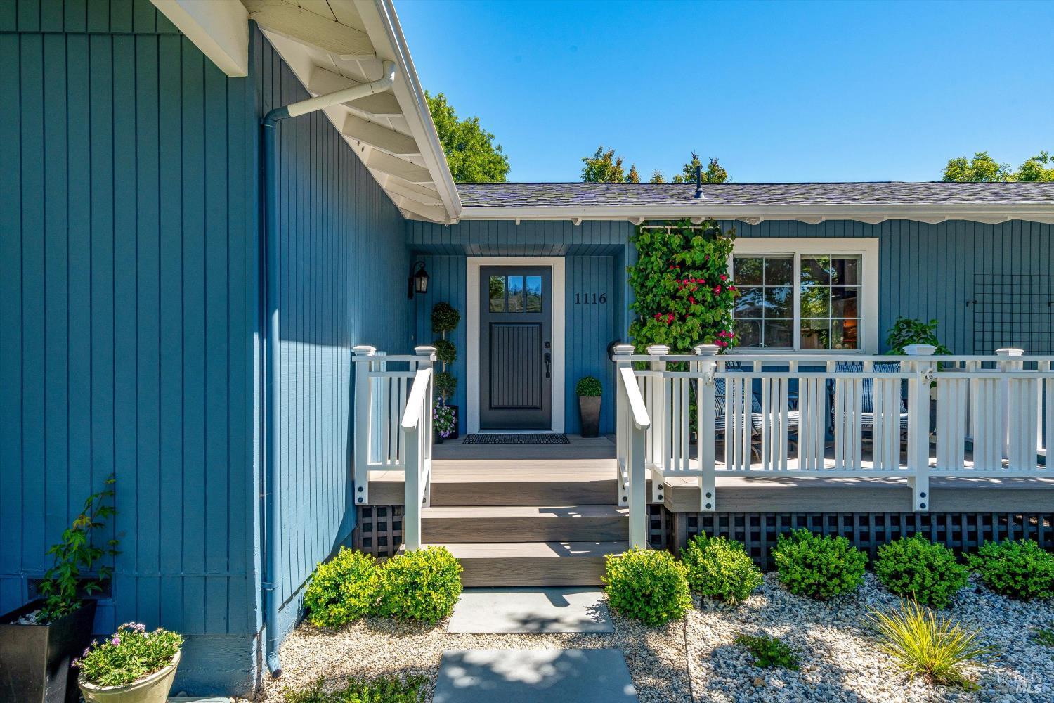 1116 Lanewood Way Santa Rosa CA 95404