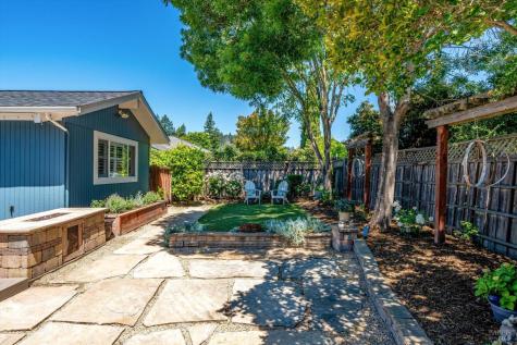 1116 Lanewood Way Santa Rosa CA 95404