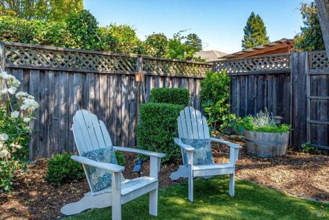 1116 Lanewood Way Santa Rosa CA 95404