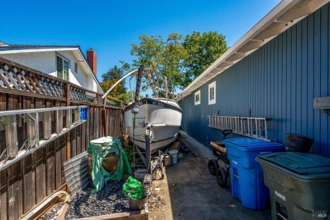 1116 Lanewood Way Santa Rosa CA 95404