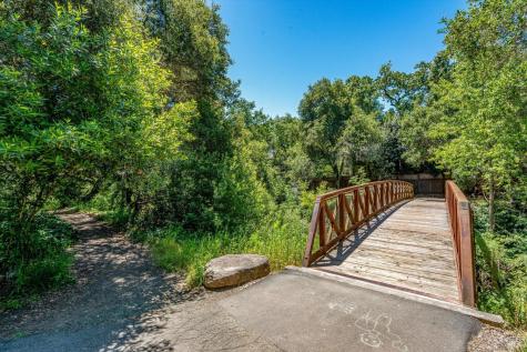 1116 Lanewood Way Santa Rosa CA 95404