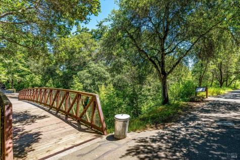 1116 Lanewood Way Santa Rosa CA 95404
