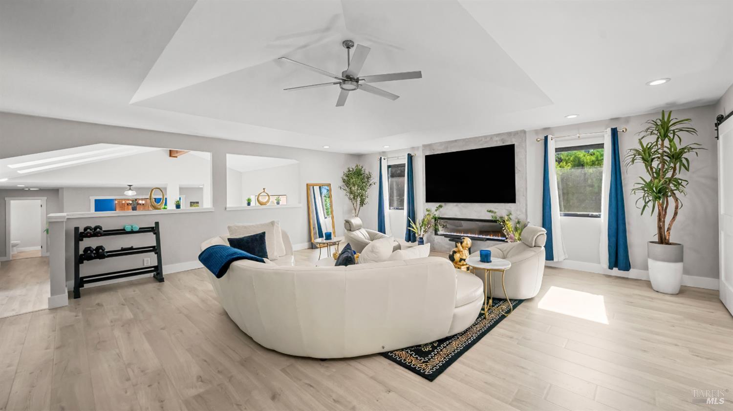 1081 Tamarisk Drive Napa CA 94559