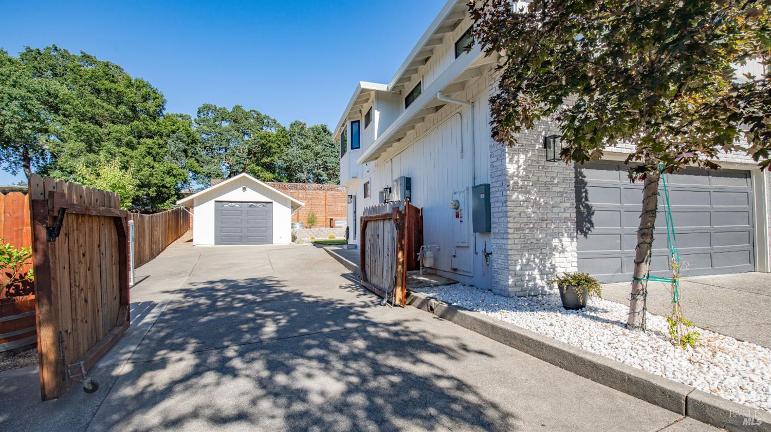 1081 Tamarisk Drive Napa CA 94559