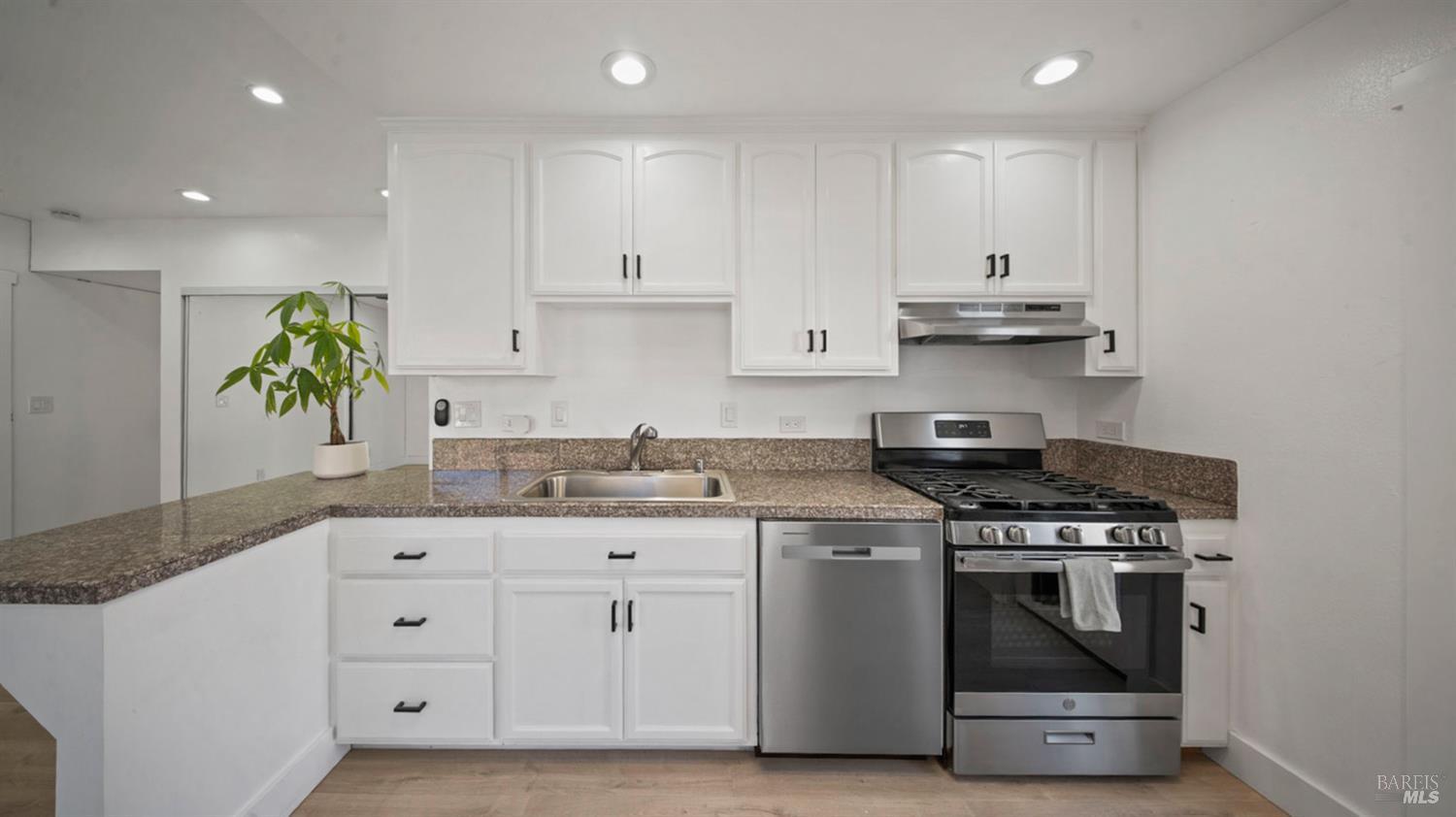 1081 Tamarisk Drive Napa CA 94559